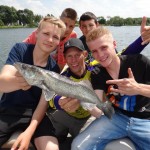 Prominente angeln für den guten Zweck im Sportpark Duisburg. Fishing Master On Tour